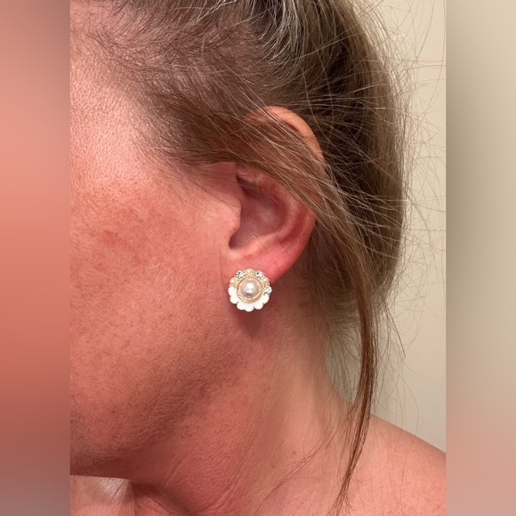 Pearl Flower Earrings - Picture 2 of 2